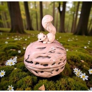 Vintage 1979 Arners Ceramic Squirrel Nut Jar Lidded Walnut Dish Cottagecore MCM